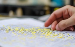 如何调整Word批注字体大小，使其显示为更小的字号？